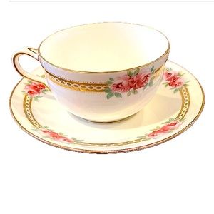 Wedgwood antique bone china tea cup & saucer, white with pink roses & gold trim